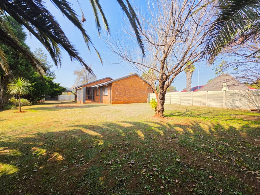 3 Bedroom Property for Sale in Roodia Free State